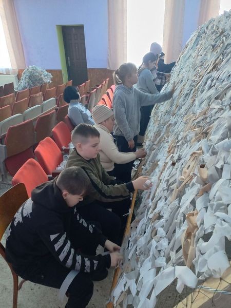 Плетіння сіток для наших захисників